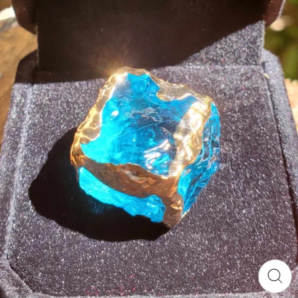 Blue Ice "Cubella" Crystal Untamed Elements Tangle-free Gold Necklace - Picture 2 of 7